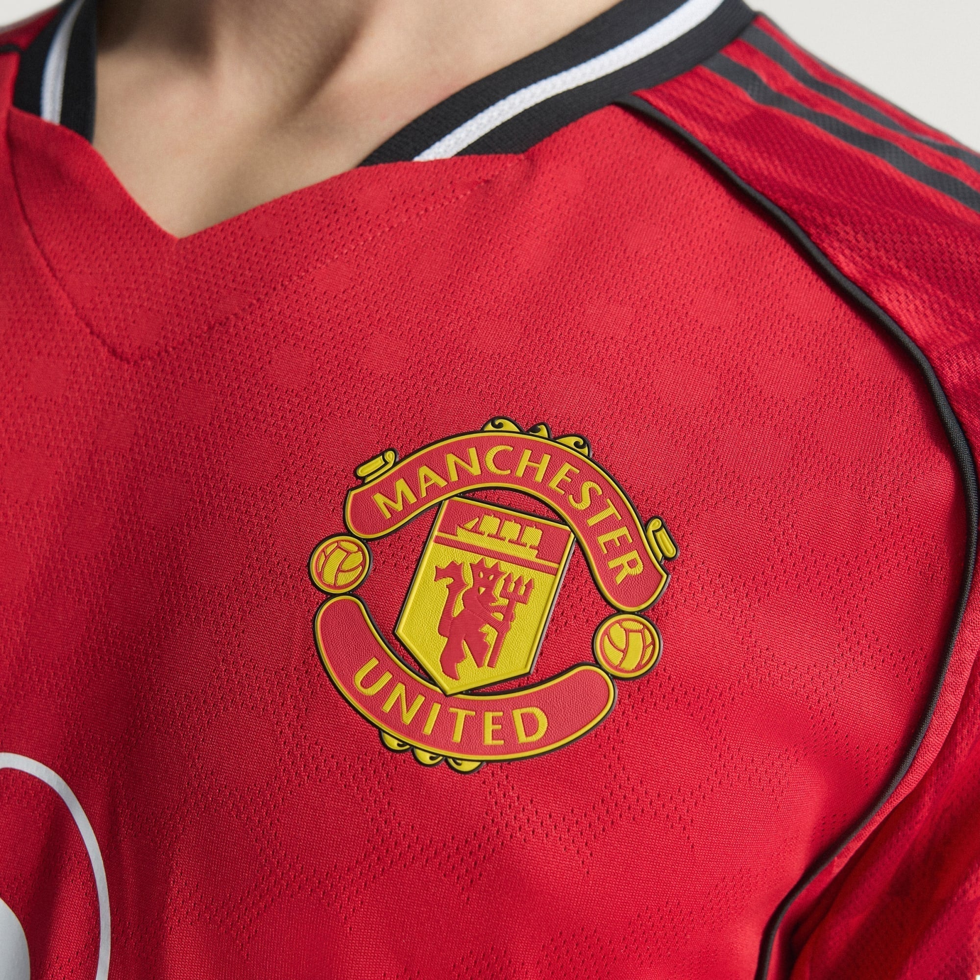 adidas Obi Men's Manchester United Authentic Home Jersey 25/26 w/ NRFR + EPL Patch (Red)